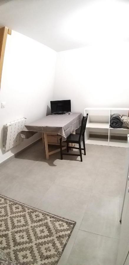 Ferienwohnung Equipee 1 Piece Proche Paris Argenteuil Exterior foto